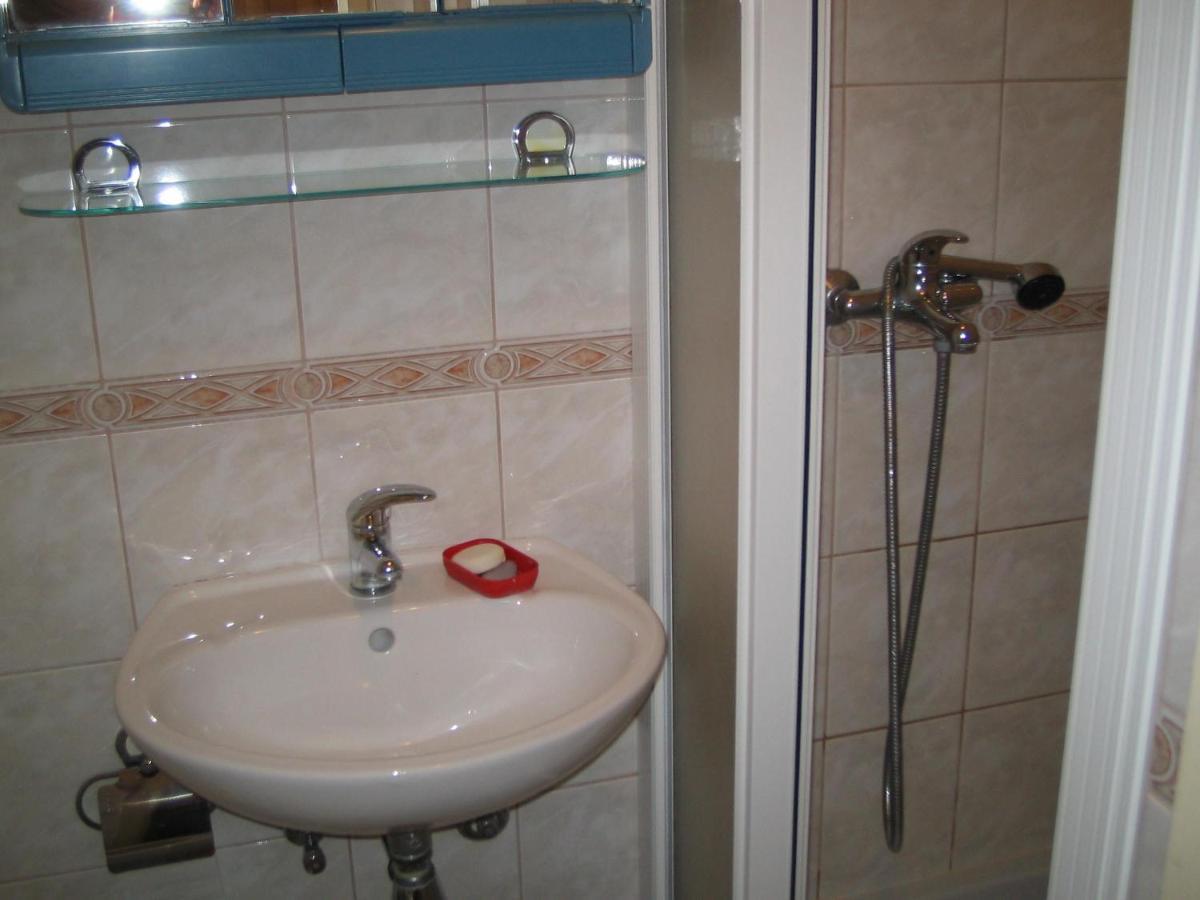 Apartments By The Sea Selce, Crikvenica - 15063 Extérieur photo